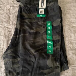 Woman’s Camouflage joggers